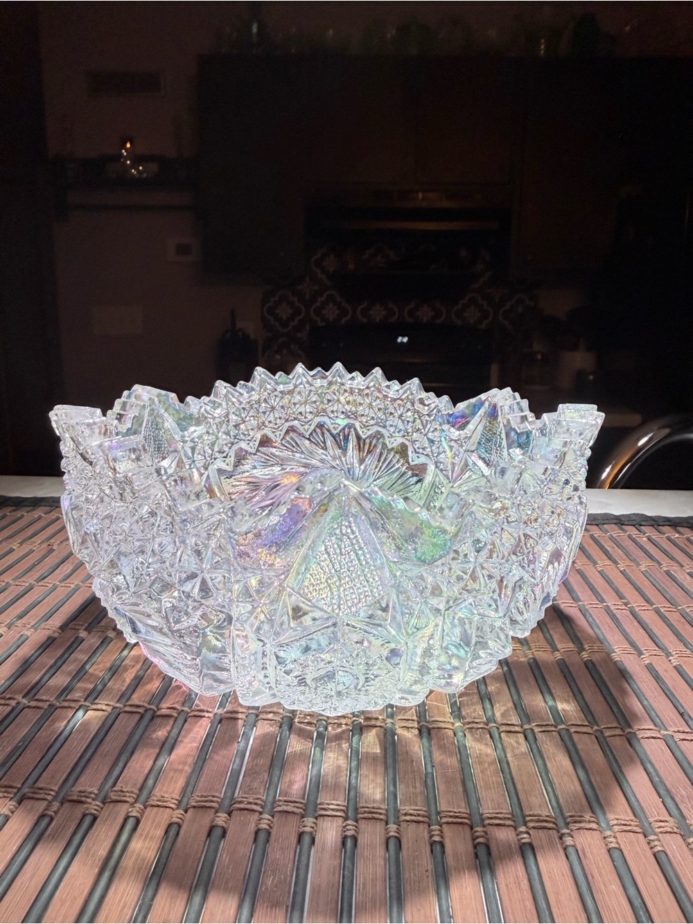 This piece is a vintage L.E. Smith "Comet in the Stars"